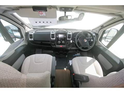 Autotrail Apache 700 S-E - U1093