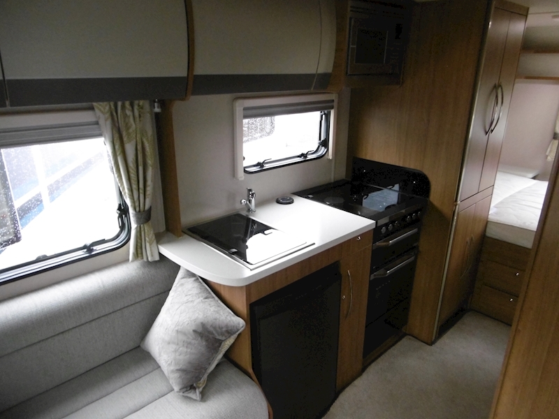 Autotrail Imala 2018 732 Lo-Line - Large 11