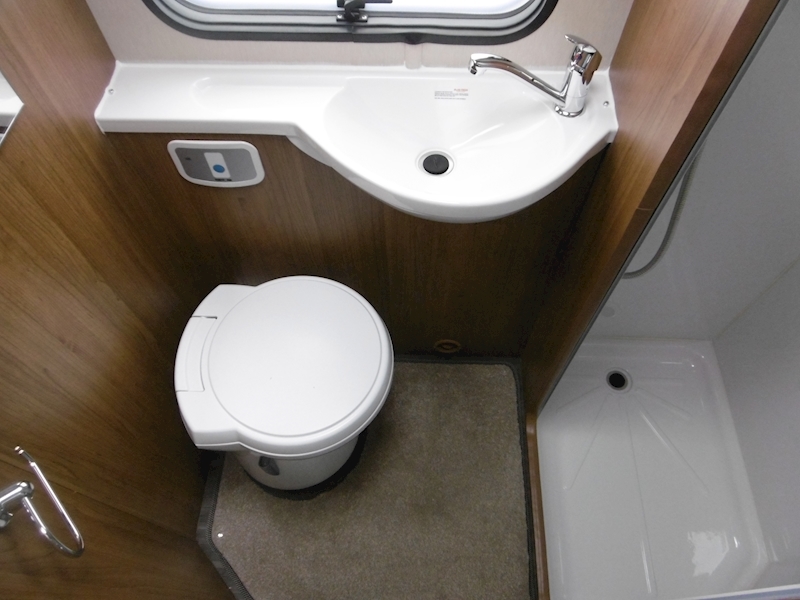Autotrail Imala 2018 732 Lo-Line - Large 18