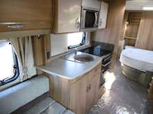 Swift Conqueror 2011 64510