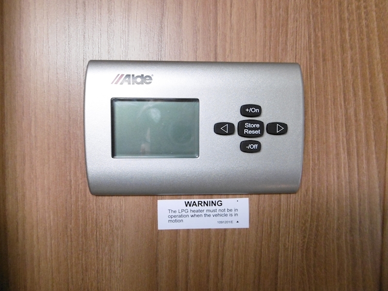 Swift Conqueror 2011 645 - Large 14
