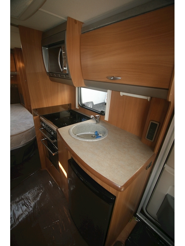 Swift Challenger 2010 580 - Large 3