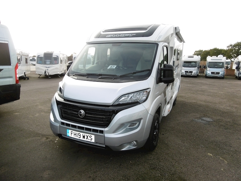 Swift Freestyle 2019 Compact 205 - Large 0