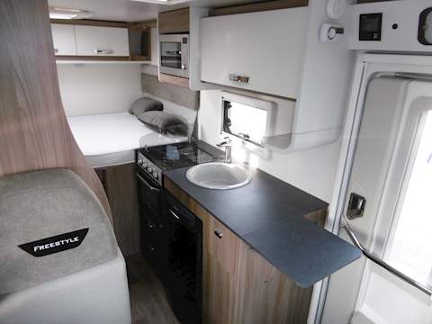 Swift Freestyle Compact 205 - U1197