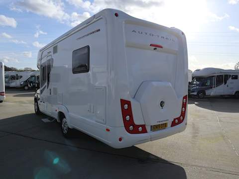 Autotrail Tracker LB Lo-Line - U1250