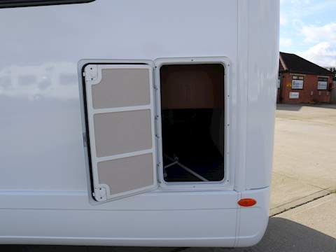 Autotrail Tracker LB Lo-Line - U1250
