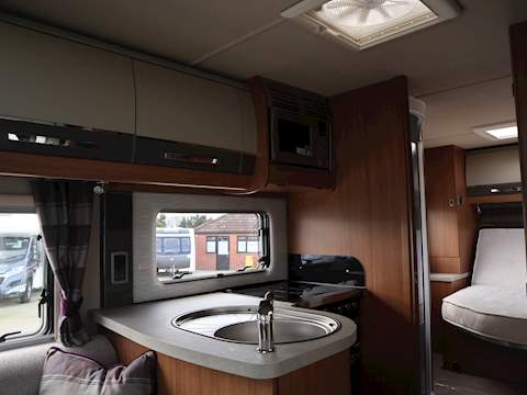 Autotrail Tracker LB Lo-Line - U1250