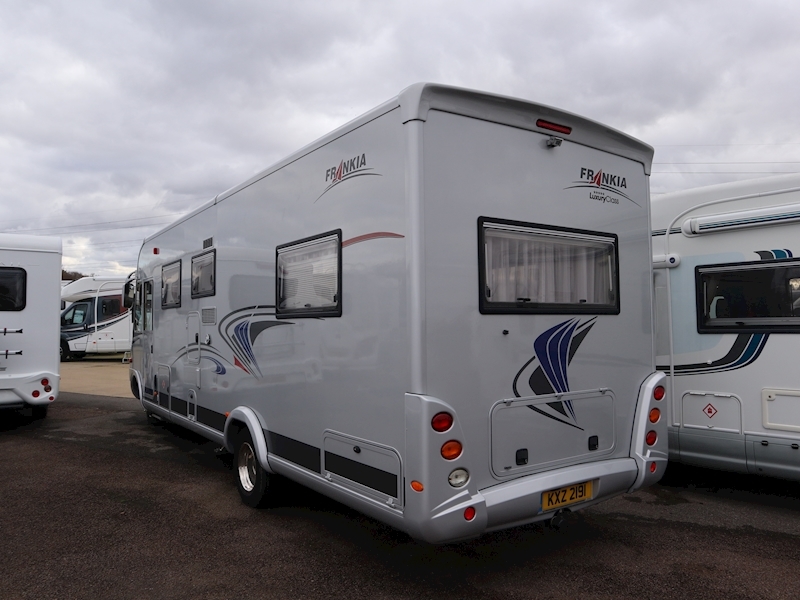 Mercedes Frankia 2006 QD - Large 7