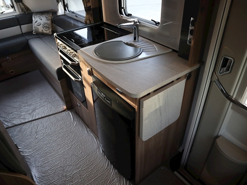 Swift Bessacarr 2016 496 - Large 20