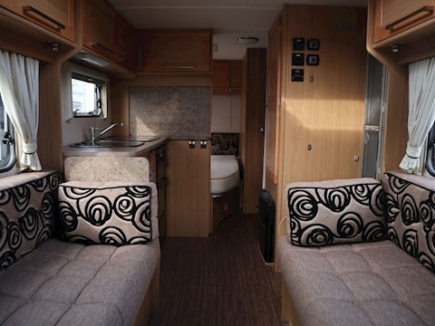 Elddis Autoquest 2011 155 - Large 8