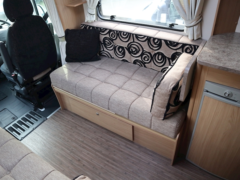 Elddis Autoquest 2011 155 - Large 9
