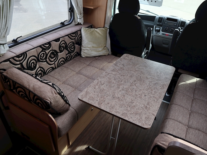 Elddis Autoquest 2011 155 - Large 14