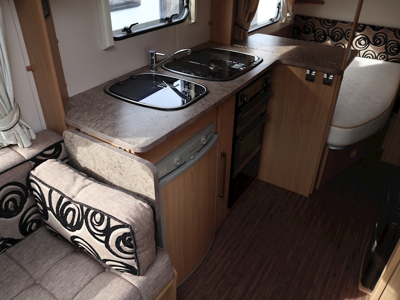Elddis Autoquest 2011 155 - Large 17