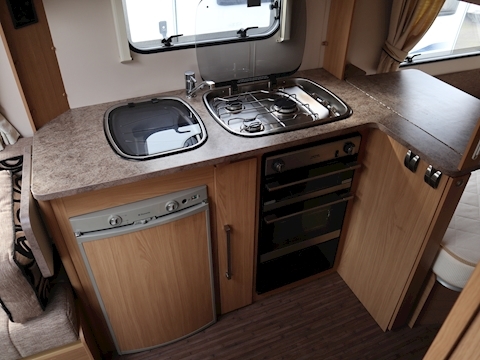 Elddis Autoquest 2011 155 - Large 18