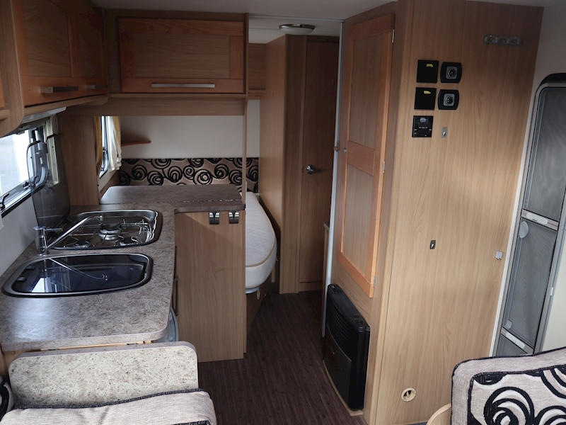 Elddis Autoquest 2011 155 - Large 19