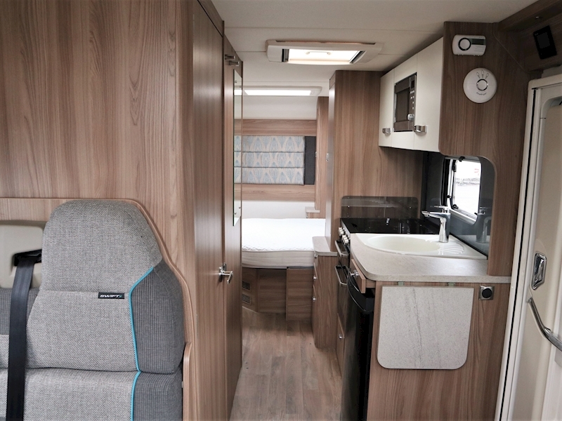 Swift Esprit 2015 494 - Large 10