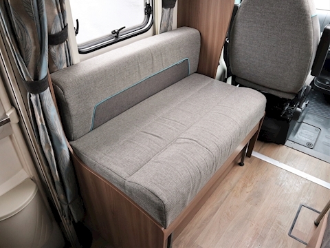 Swift Esprit 2015 494 - Large 11