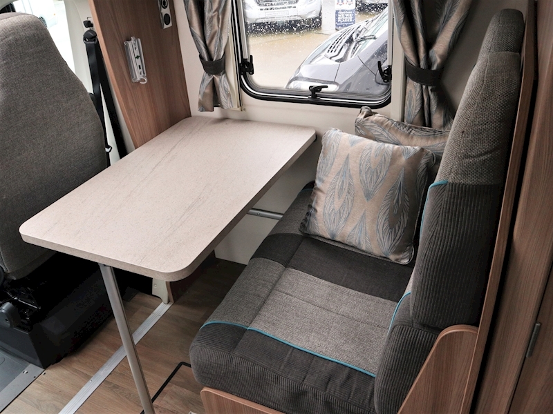 Swift Esprit 2015 494 - Large 13
