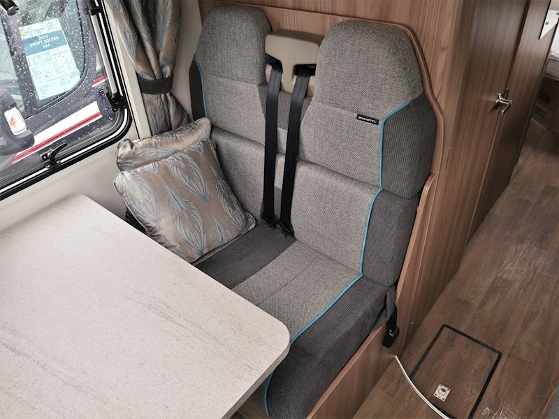 Swift Esprit 2015 494 - Large 14