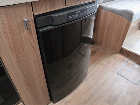 Swift Esprit 2015 494 - Large 19