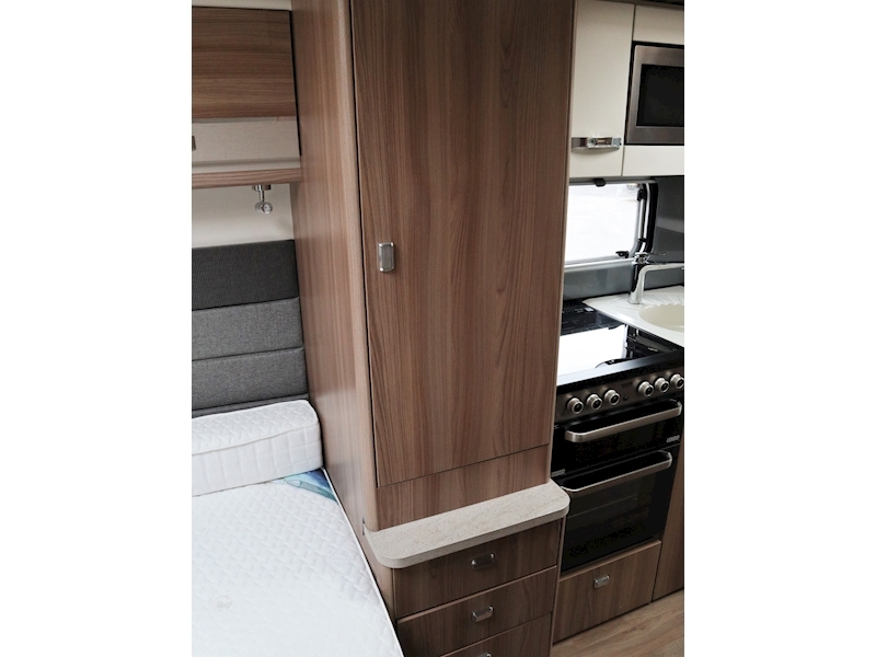 Swift Esprit 2015 494 - Large 28