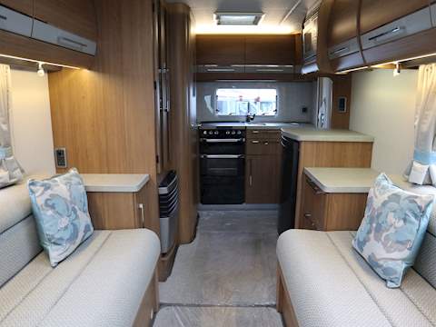 Autotrail Frontier Navajo - U1281