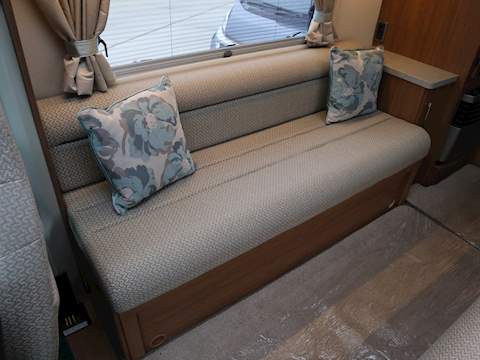 Autotrail Frontier Navajo - U1281
