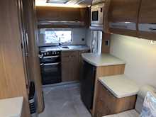 Autotrail Frontier 2016 Navajo16