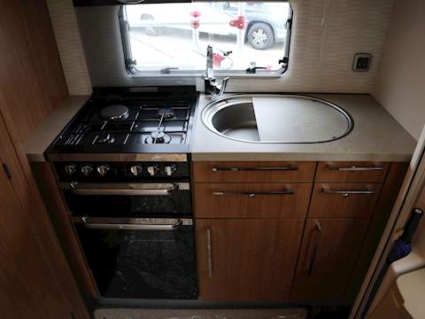 Autotrail Frontier Navajo - U1281
