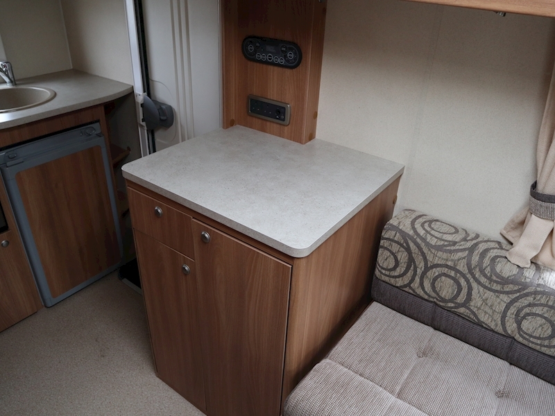 Swift Lifestyle Escape 2012 624 - Large 17