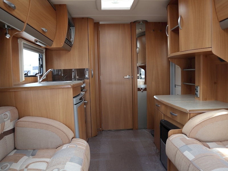 Swift Conqueror 2009 480 - Large 9