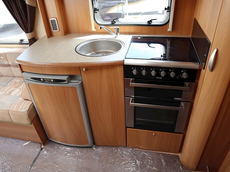 Swift Conqueror 2009 480 - Large 13