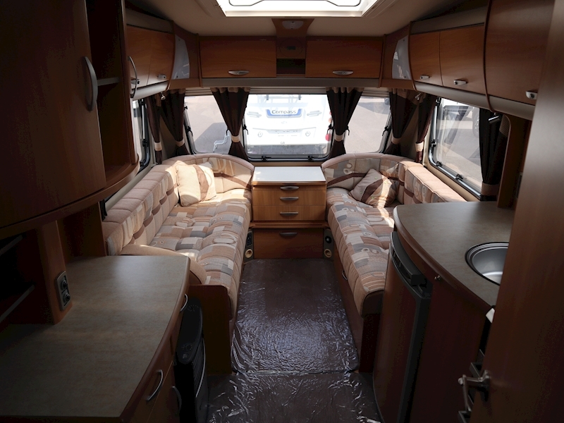 Swift Conqueror 2009 480 - Large 18