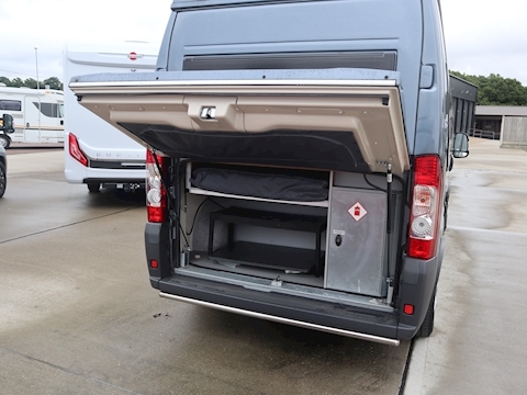 Autotrail V-Line 2015 620 - Large 5