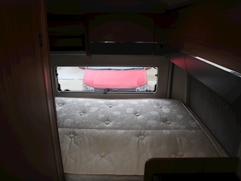 Autotrail V-Line 2015 620 - Large 16