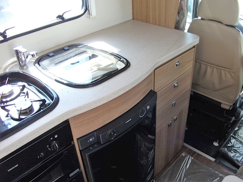 Elddis Autoquest 2015 180 - Large 7