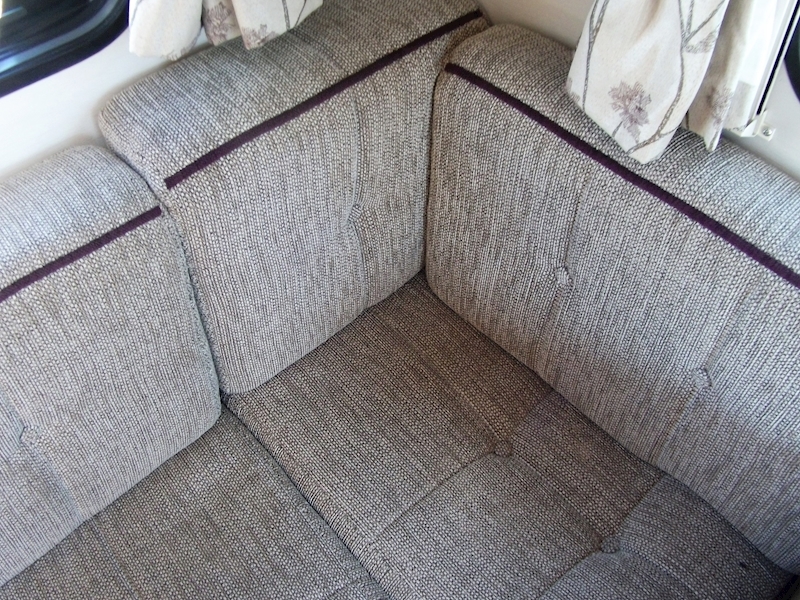 Elddis Autoquest 2015 180 - Large 12