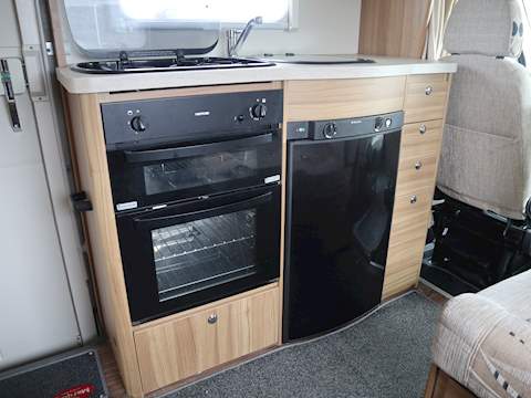 Elddis Majestic 180 - U1304