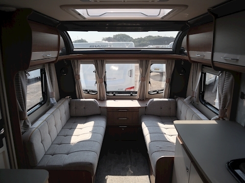 Coachman VIP 2018 675 - Large 7