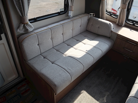 Coachman VIP 2018 675 - Large 9