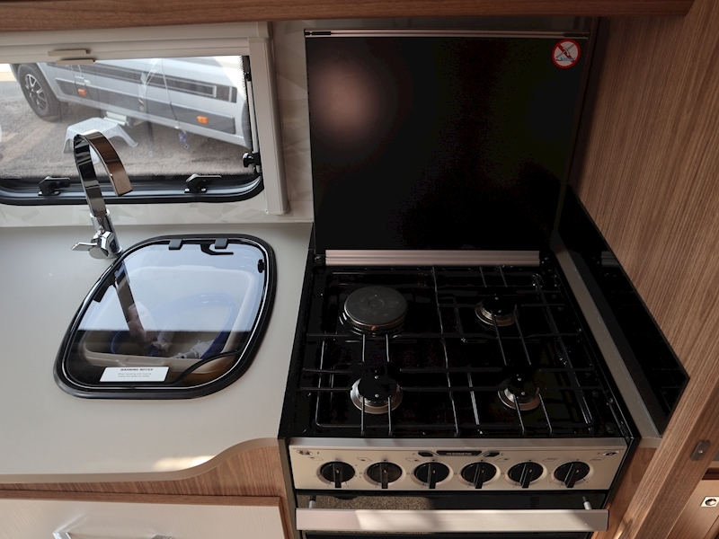 Coachman VIP 2018 675 - Large 16