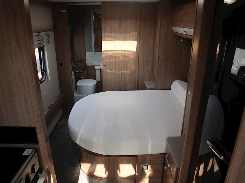 Coachman VIP 2018 675 - Large 17