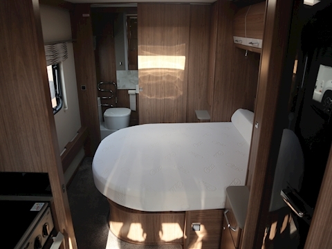 Coachman VIP 2018 675 - Large 17