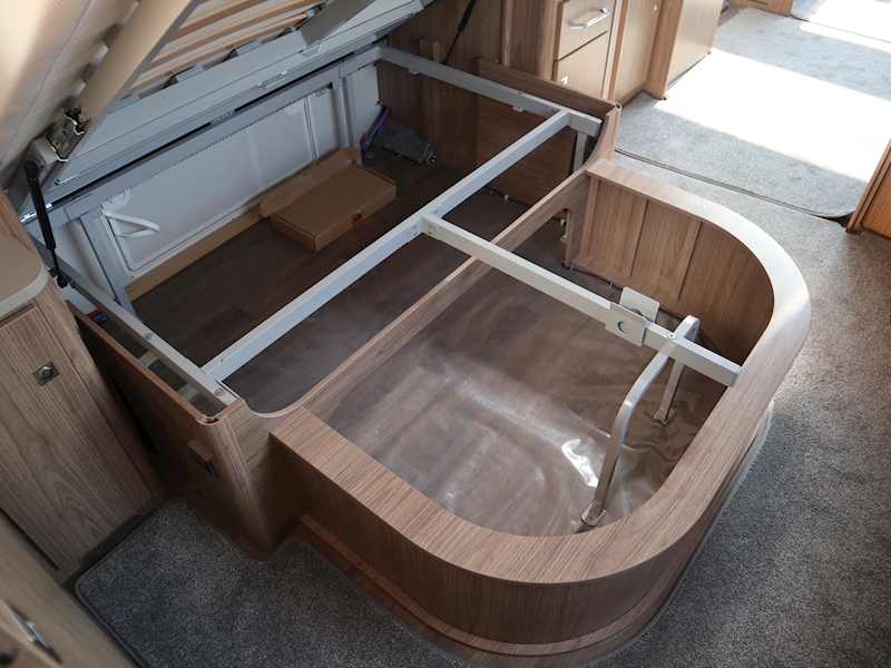 Coachman VIP 2018 675 - Large 21