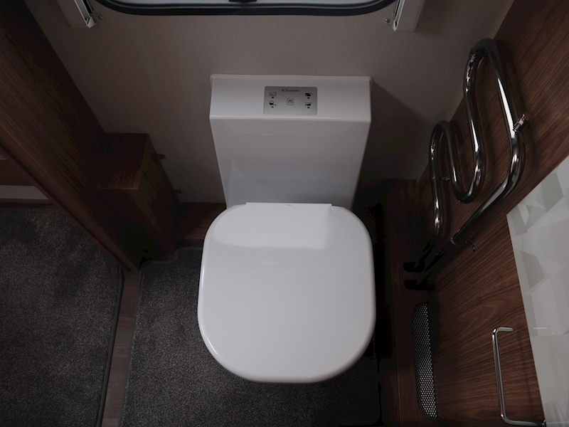 Coachman VIP 2018 675 - Large 25