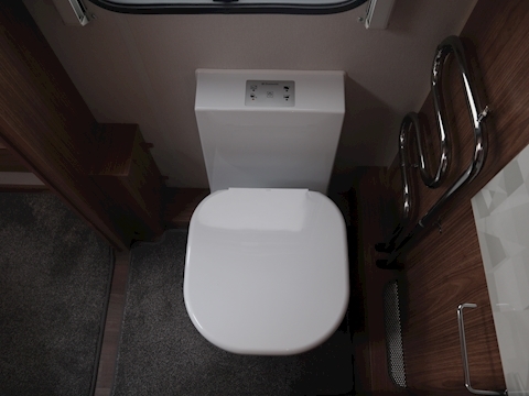 Coachman VIP 2018 675 - Large 25