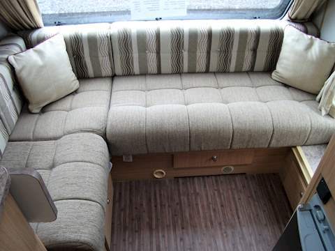 Elddis Xplore 304 - U1330