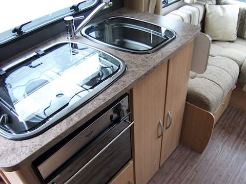 Elddis Xplore 304 - U1330