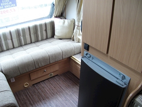 Elddis Xplore 2012 304 - Large 10