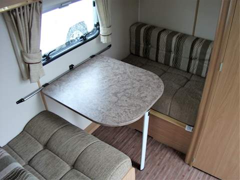 Elddis Xplore 304 - U1330